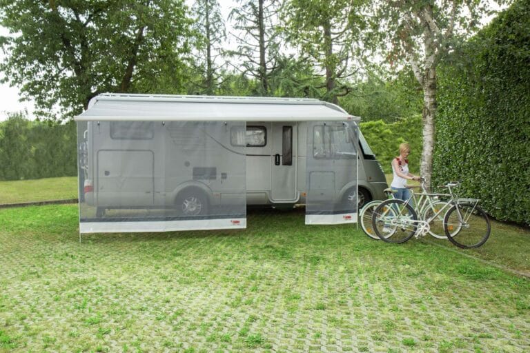 Fiamma Sun View XL: doorzichtig zonnescherm over de volle lengte van een camperluifel